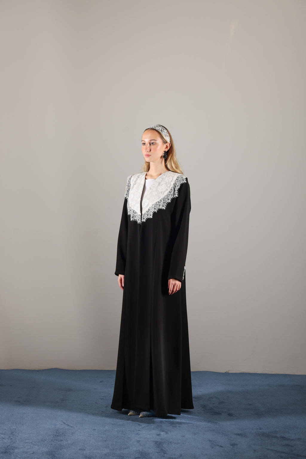 Ivory Lace Abaya
