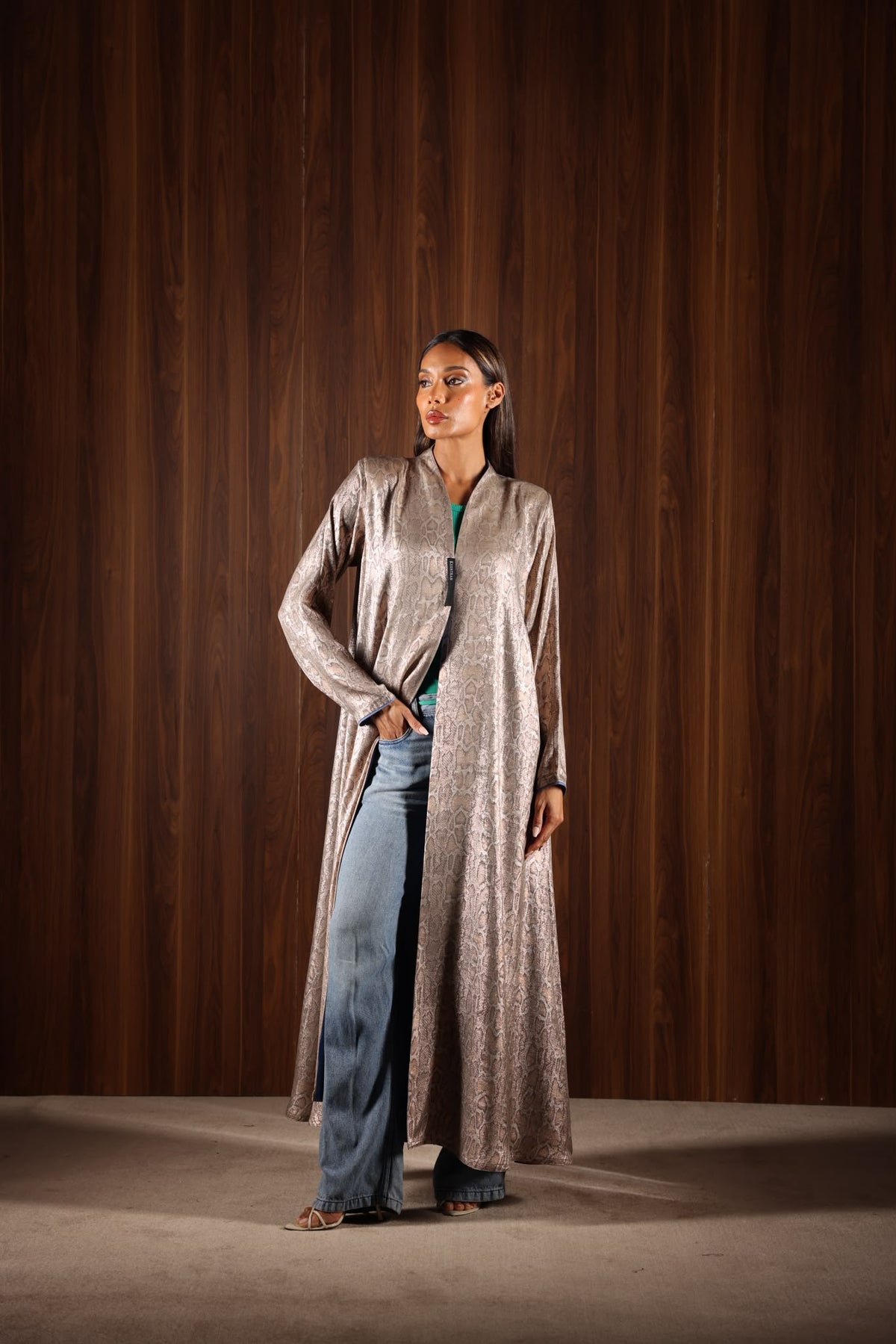 Viper Shimmer Abaya