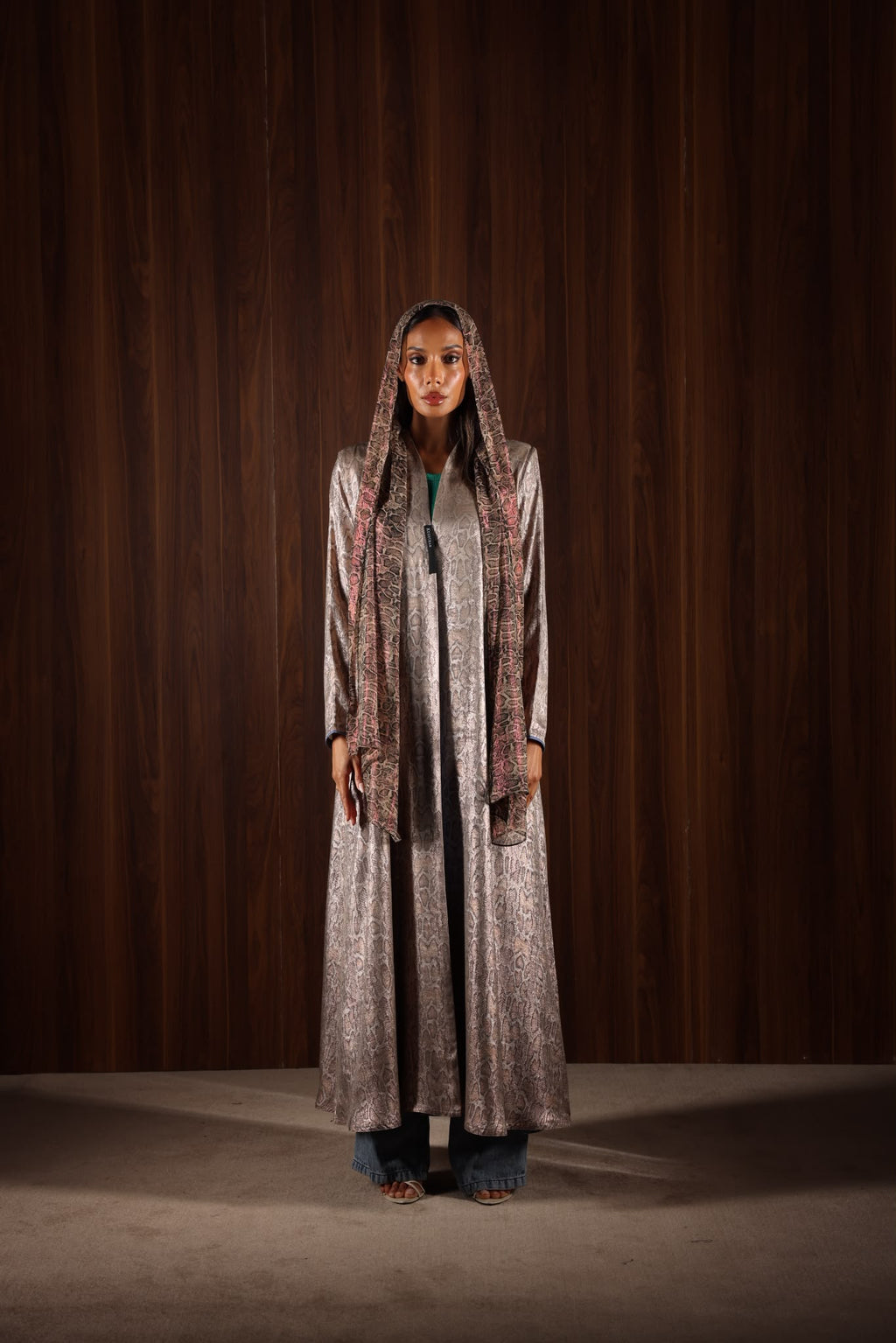 Viper Shimmer Abaya