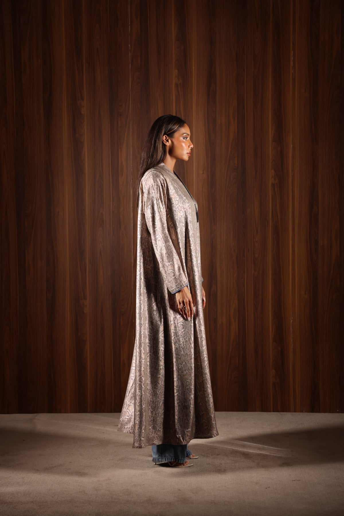 Viper Shimmer Abaya