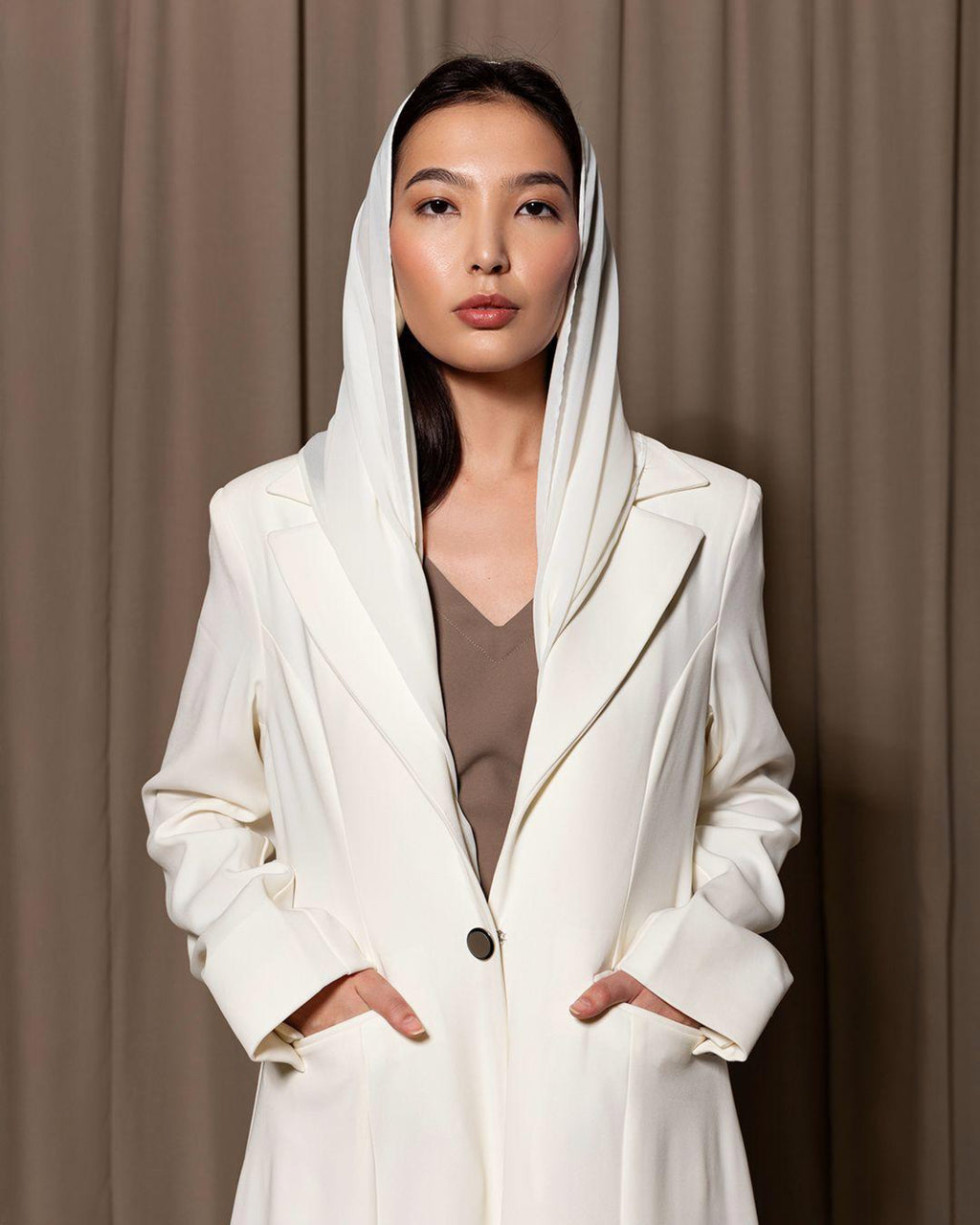 Ecru Hood image 5