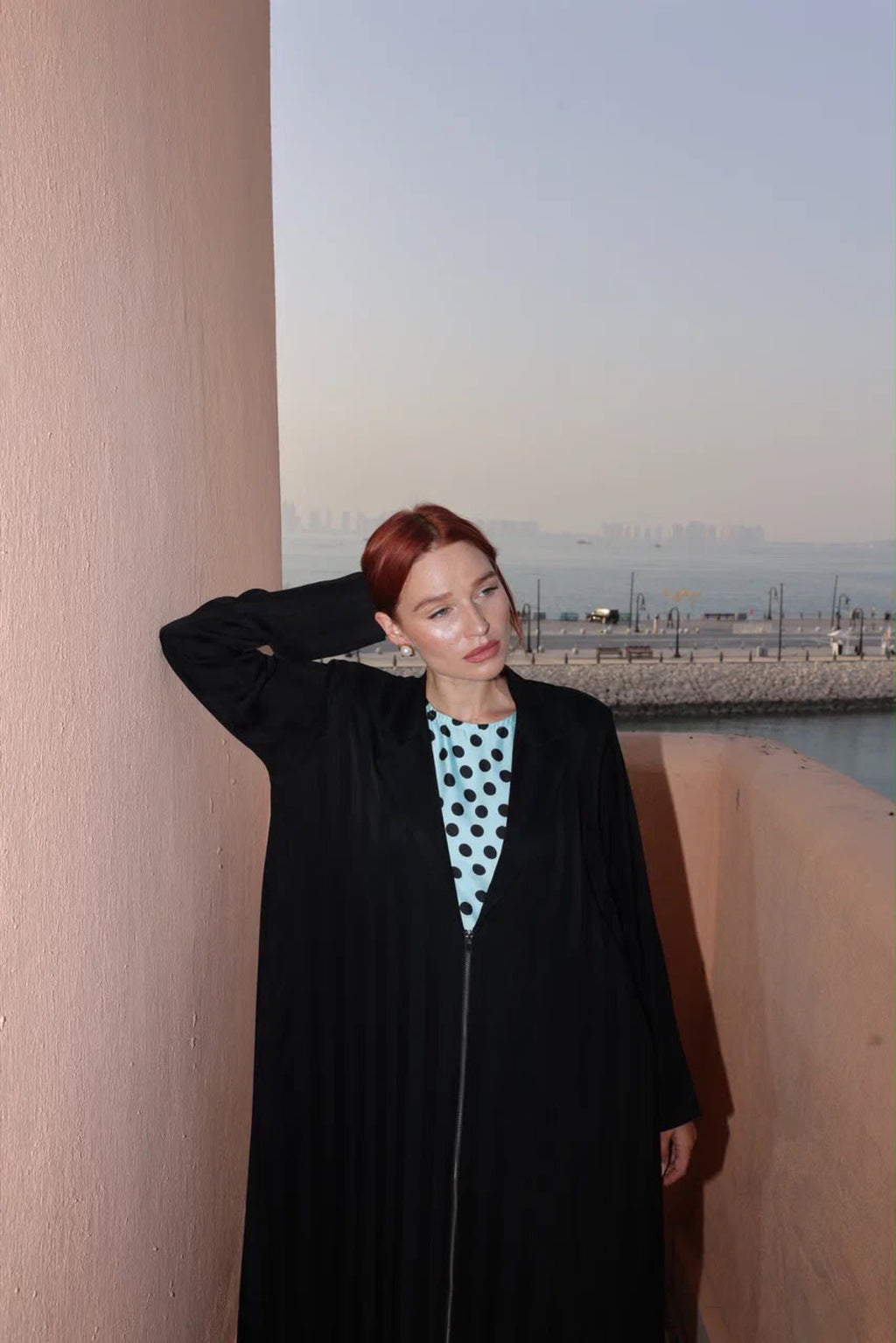 Signature Zip Abaya image 3
